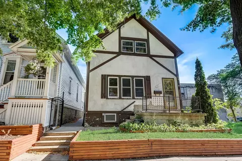 919 E Land, Milwaukee, WI 53202