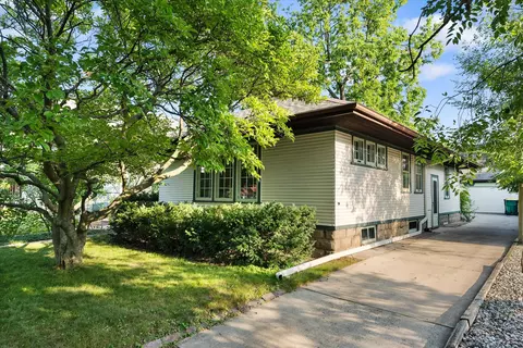 1819 E Beverly, Shorewood, WI 53211