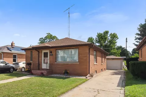 7111 43rd, Kenosha, WI 53142