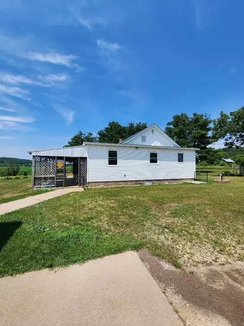 n8181 Wisconsin 108, Farmington, WI 54644
