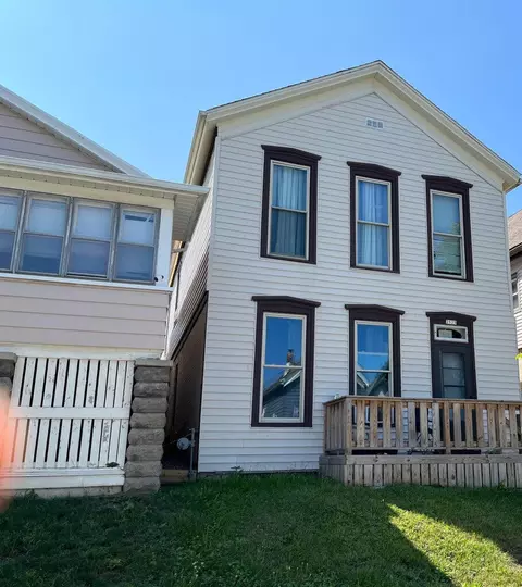2525 S Logan #2525A, Milwaukee, WI 53207
