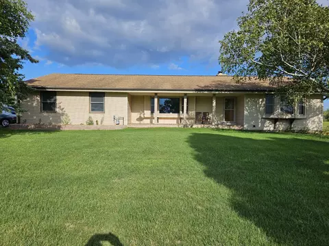 4405 S Divison, Norway, WI 53185