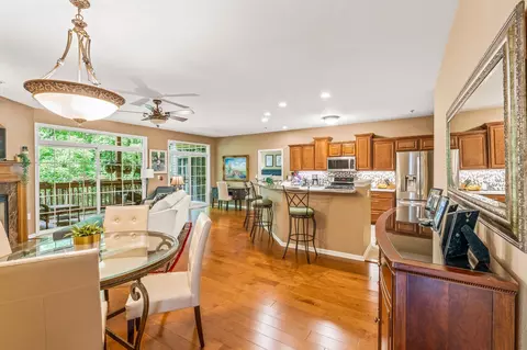 17942 W Jacobs Rdg, New Berlin, WI 53146