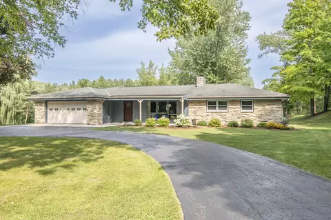 856 Horns Cors, Cedarburg, WI 53012