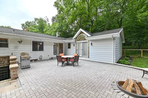 n2438 Elgin Club Road, Linn, WI 53147