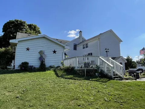 n104w15808 Donges Bay, Germantown, WI 53022
