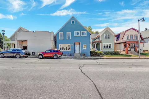 2975 S Kinnickinnic, Milwaukee, WI 53207