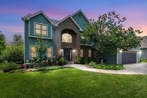 w73n400 Greystone, Cedarburg, WI 53012