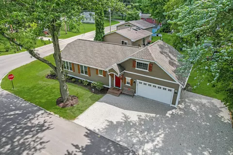 3104 Fischer, Burlington, WI 53105