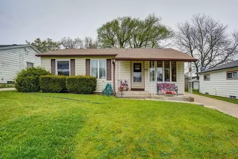 716 Columbia, South Milwaukee, WI 53172