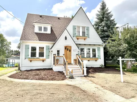 417 W State, Burlington, WI 53105