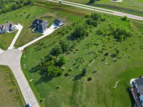 w301s5992 Jumpers, Genesee, WI 53149