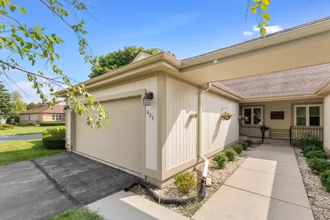 627 W Aspenwood, Bayside, WI 53217