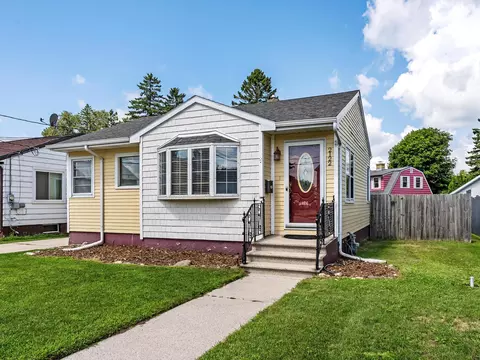 2122 Roosevelt, Two Rivers, WI 54241