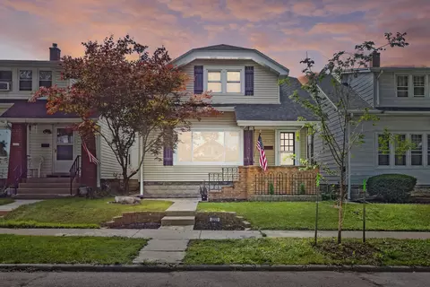 2223 S 70th, West Allis, WI 53219
