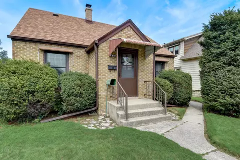 628 Park, South Milwaukee, WI 53172
