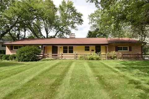 306 Heidel, Thiensville, WI 53092