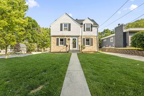 304 Prospect, Waukesha, WI 53186