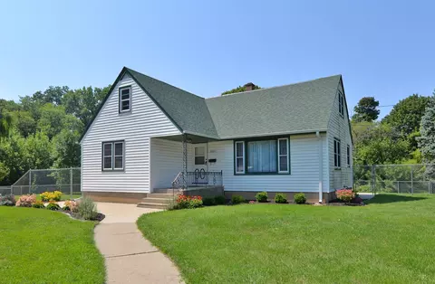 520 Island, Racine, WI 53405
