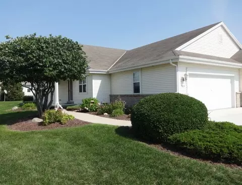621 Ravenwood #A, Waterford, WI 53185