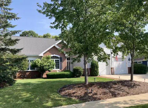 1728 Colony, Hartford, WI 53027