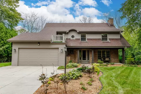1130 E Dean, Fox Point, WI 53217