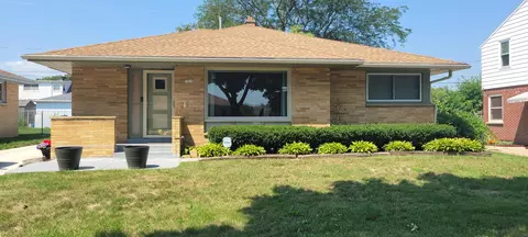 7810 W Fiebrantz, Milwaukee, WI 53222
