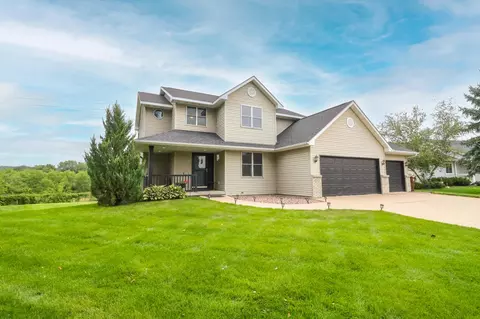 1608 Cliffview, Onalaska, WI 54650
