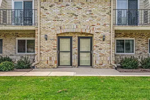 1129 W Baldwin, Mequon, WI 53092