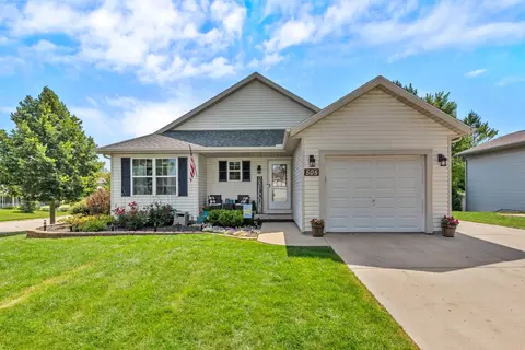505 Broadmoore, Hartford, WI 53027