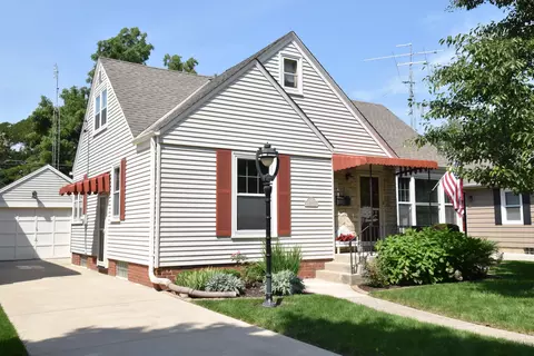3026 N Wisconsin, Racine, WI 53402