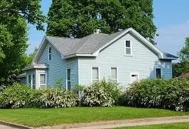 1424 13th, La Crosse, WI 54601