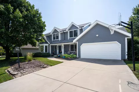 14245 W Fieldpointe, New Berlin, WI 53151