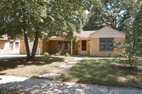 269 N Park, Whitewater, WI 53190