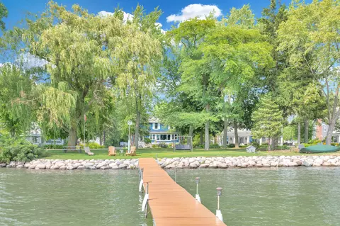 480 Lac La Belle, Lac La Belle, WI 53066