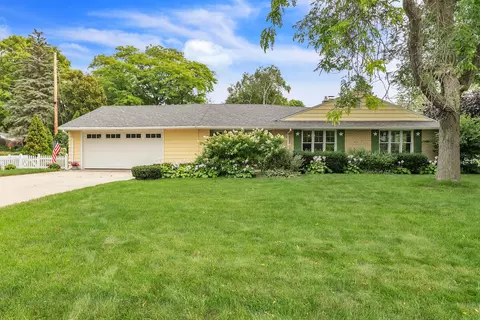 300 Sunny, Thiensville, WI 53092