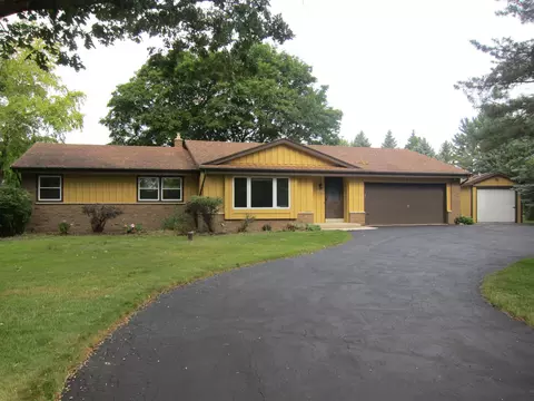 12305 W Tomahawk, Mequon, WI 53097