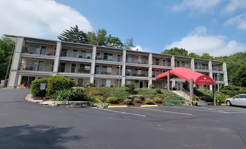 227 Dewey #308, Fontana, WI 53125