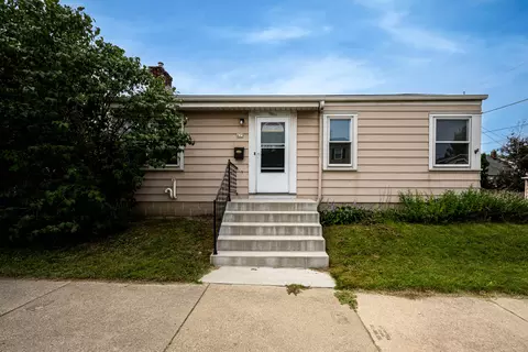 425 E Fremont, Milwaukee, WI 53207