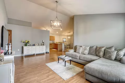 585 Grandview #C, Pewaukee, WI 53072