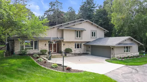 825 Waters Edge, Racine, WI 53402