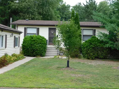 w5316 Lake Drive, Wescott, WI 54166