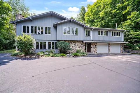 3889 Schuster, Barton, WI 53090