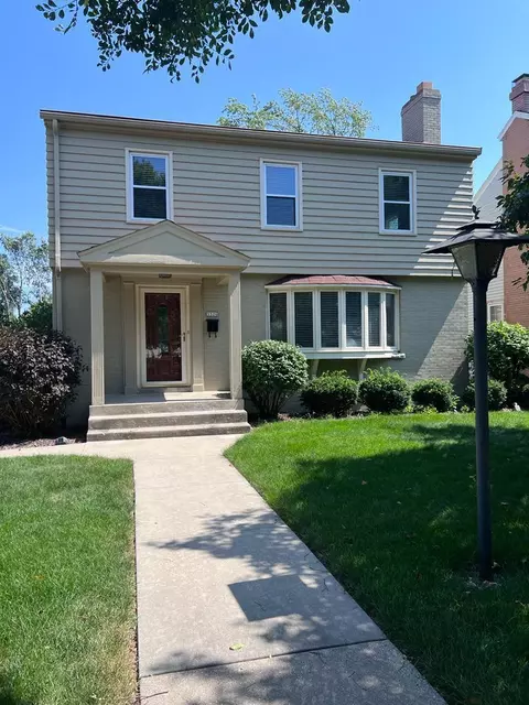 3326 S 47th, Greenfield, WI 53219