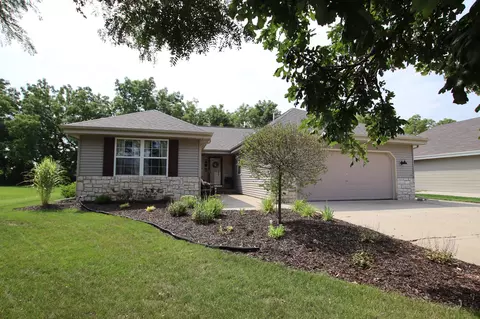991 Redtail, Hartford, WI 53027
