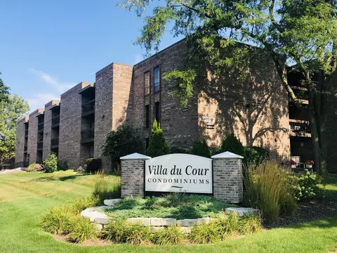 3749 N 88th #307, Milwaukee, WI 53222