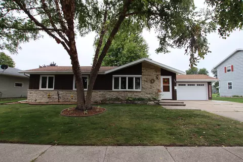 598 Sunset, Fond Du Lac, WI 54935