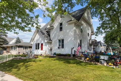 402 1st, Adell, WI 53001