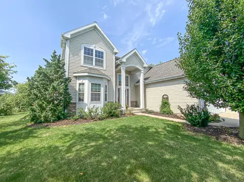 1500 Woodside, Oconomowoc, WI 53066