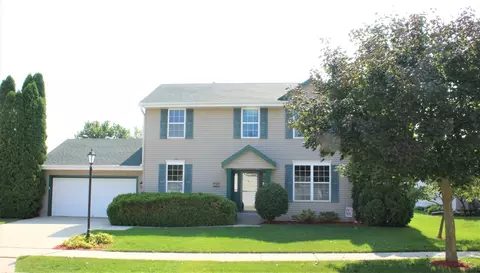 211 Stonebrook, Waukesha, WI 53186